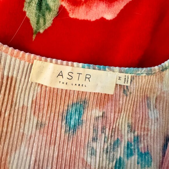ASTR The Label Short Sleeve Plissé Top in Blush Pink Blue Women’s Size Large - Picture 7 of 11
